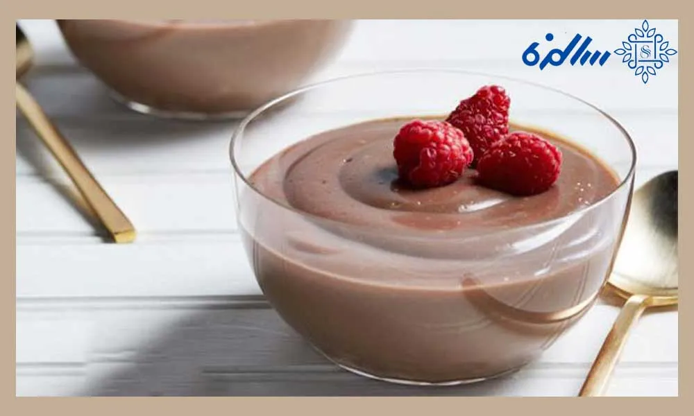 آموزش طرز تهیه پودینگ رژیمی شکلاتی با تخم مرغ آب پز